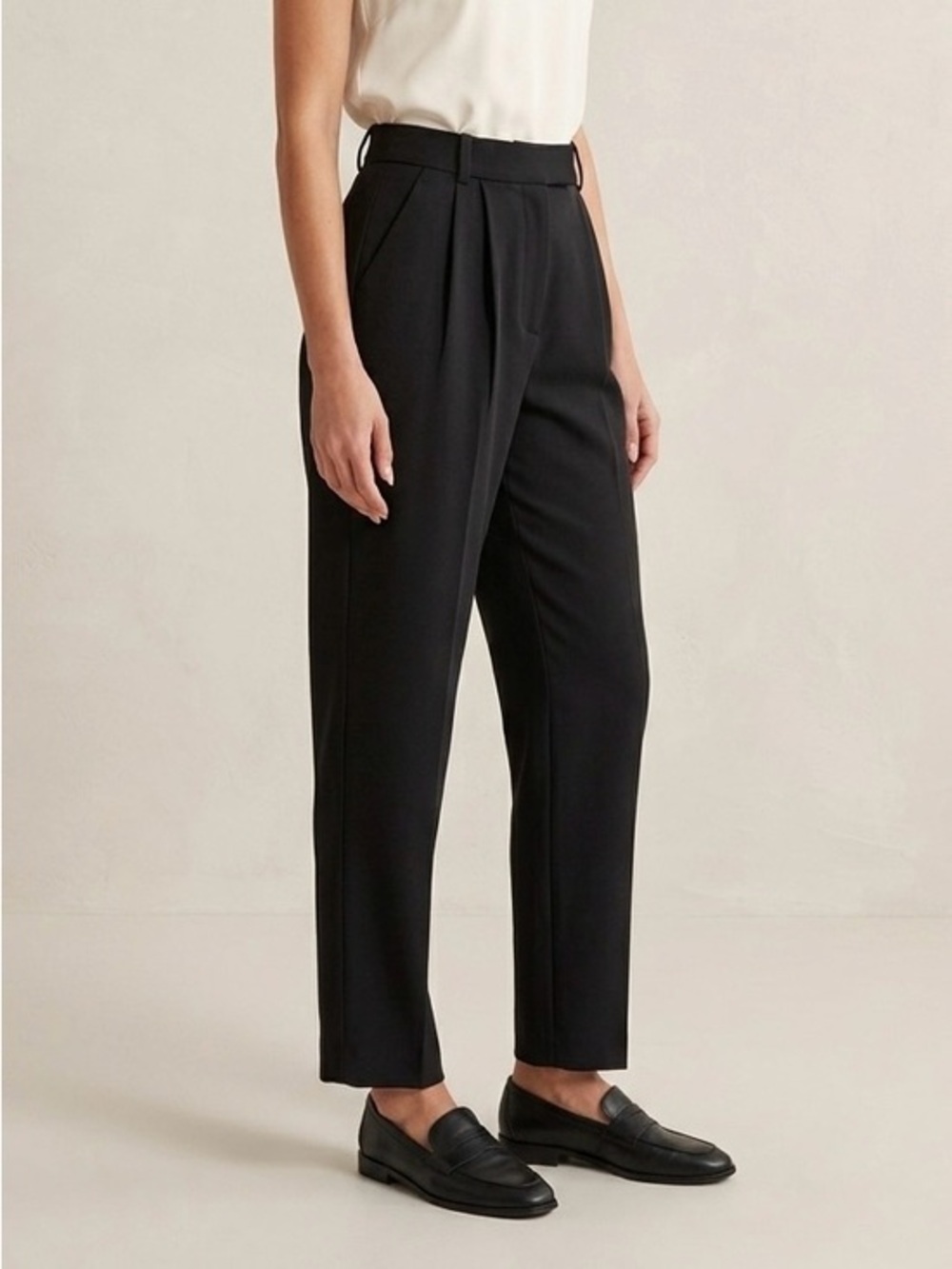 ABERCROMBIE & FITCH Quinn Tailored Straight Leg Pleated Trousers Black 25 / 0